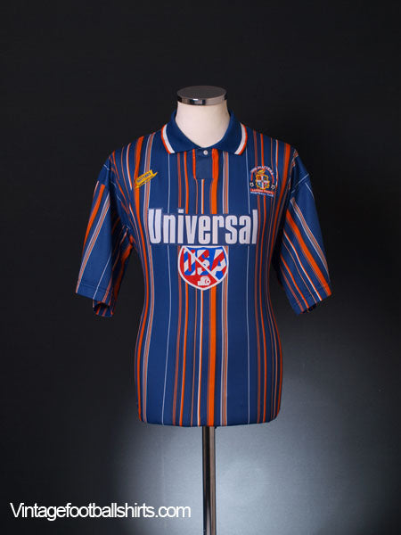 Coussin Personnalisé Maillot Luton 1983 – Retro Football – 38x38cm – Neuf