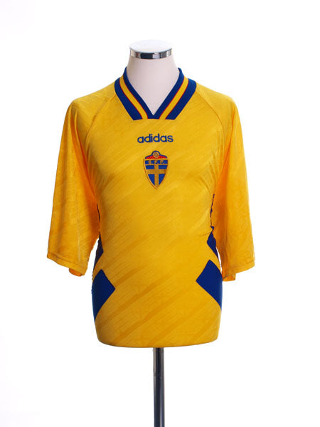1994-96 Sweden Home Shirt S Football Shirt