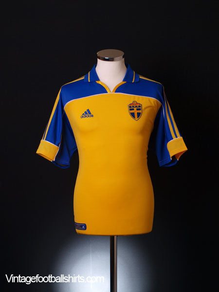 2000-02 Sweden Home Shirt *As New* M Football Shirt