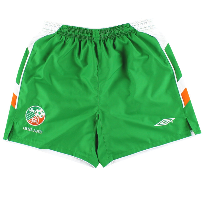 2003-04 Ireland Umbro Away Shorts *As New* S Football Shorts