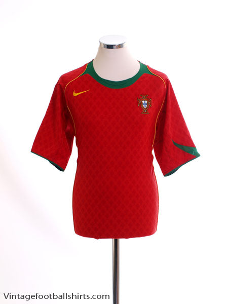 2004-06 Portugal Home Shirt M Football Shirt