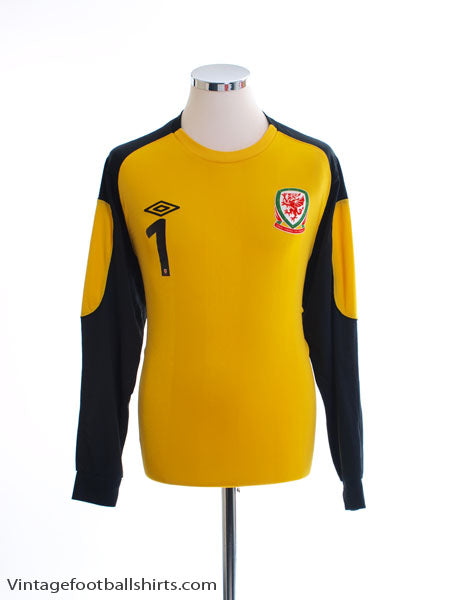 2010-11 Wales Goalkeeper Shirt #1 L Football Shirt