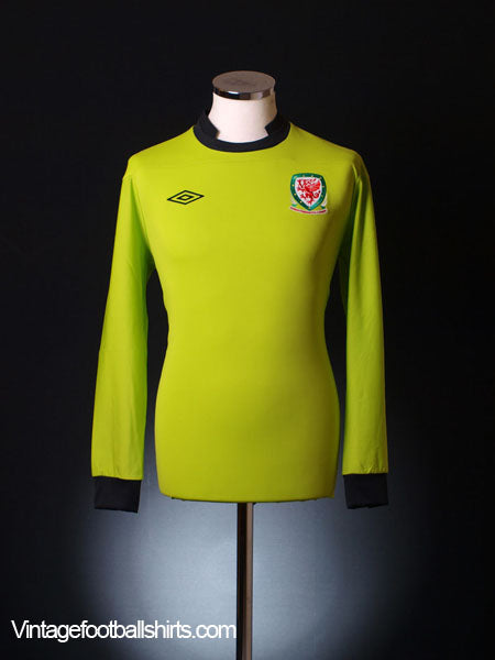2011-12 Wales Goalkeeper Shirt M Football Shirt
