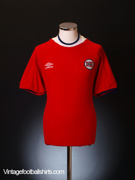 2000-02 Norway Home Shirt M Football Shirt