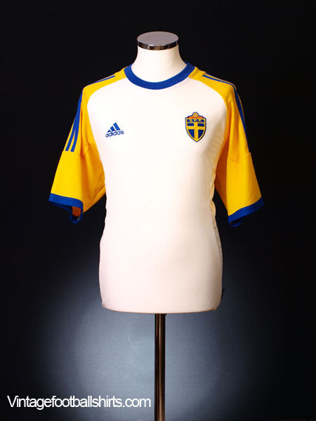 2002-03 Sweden Away Shirt M Football Shirt