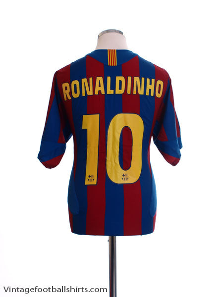 2005-06 Barcelona Home Shirt Ronaldinho #10 L Football Shirt