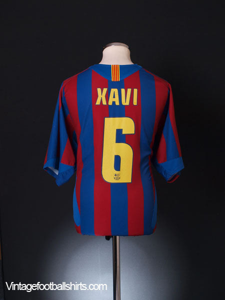 2005-06 Barcelona Home Shirt Xavi #6 XL Football Shirt
