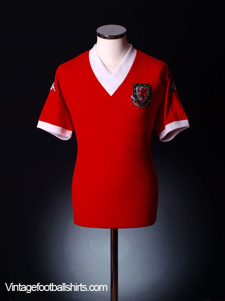 2006-07 Wales Home Shirt XL.Boys Football Shirt