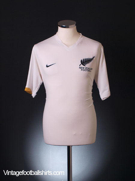 2008-09 New Zealand Home Shirt L Football Shirt