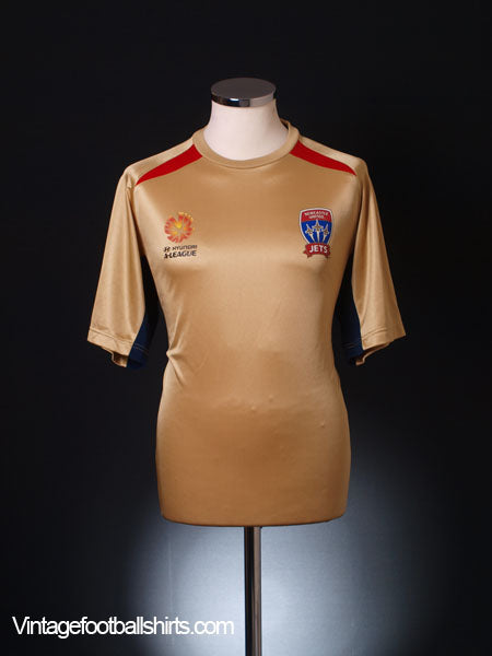 2009-10 Newcastle Jets Home Shirt M Football Shirt