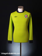 2011-12 Wales Goalkeeper Shirt M Football Shirt