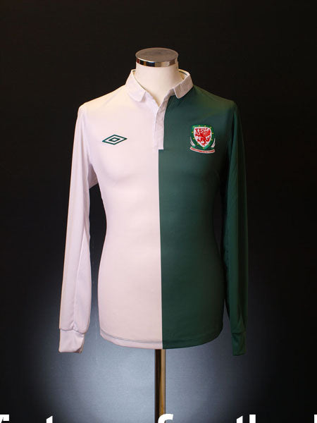 2012-13 Wales Away Shirt *BNIB* L/S S Football Shirt