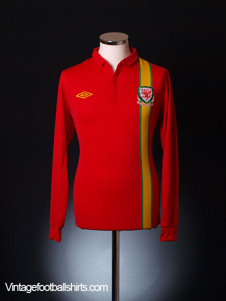 2012-13 Wales Home Shirt *BNWT* L/S M Football Shirt