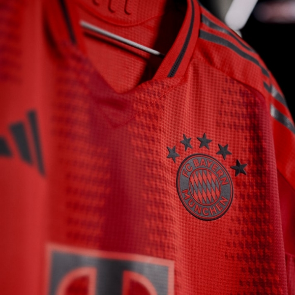 Бавария Мюнхен представляет домашнюю футболку adidas сезона 2024/25