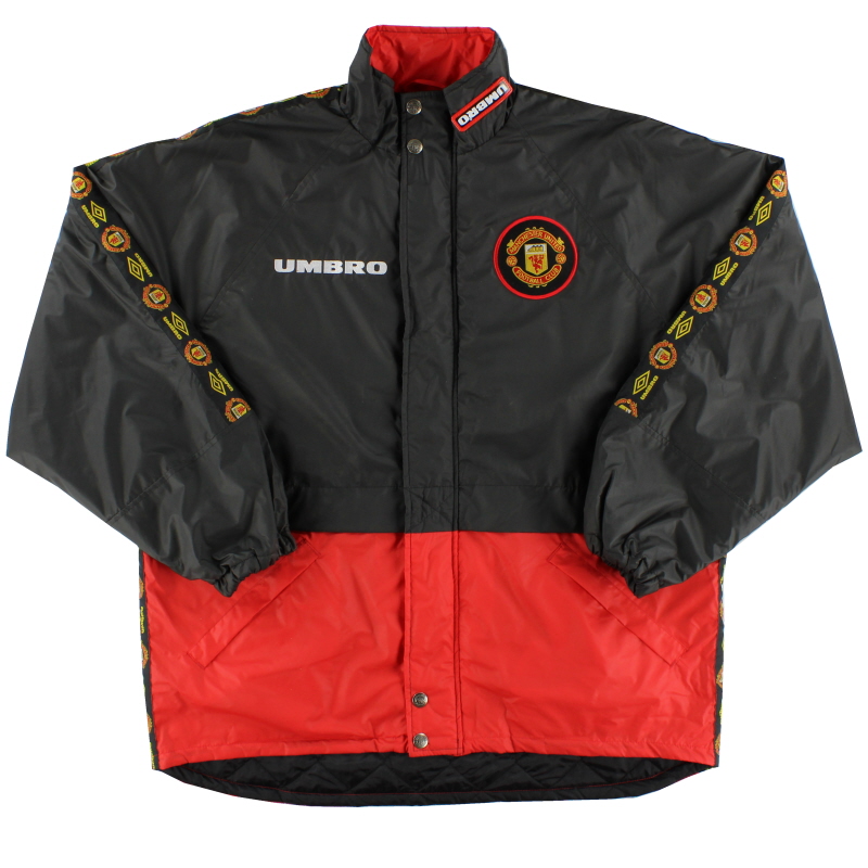gezagvoerder toezicht houden op Uitverkoop 1996-97 Manchester United Umbro Padded Bench Coat *As New* M 755010