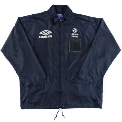 1996 Euro 96 Umbro Press Rain Coat * con cartellini * XXL